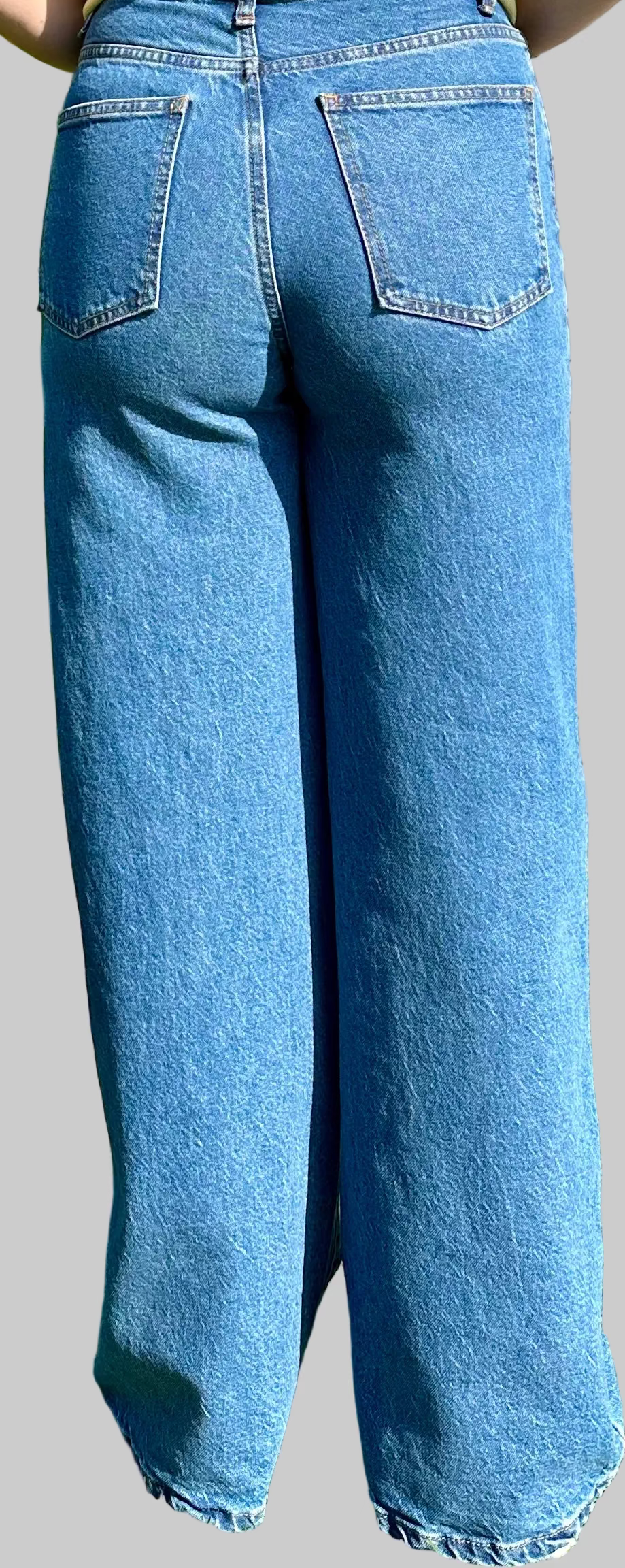 Jean droit à braguette asymétrique