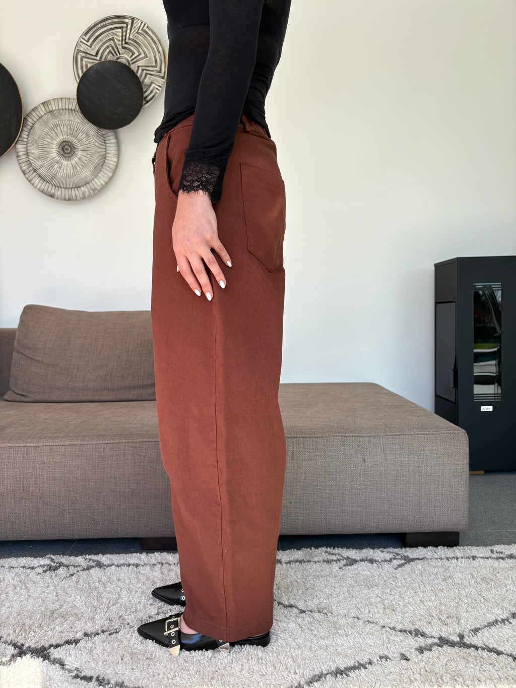 Pantalon coupe ballon blanc cassé ou brun