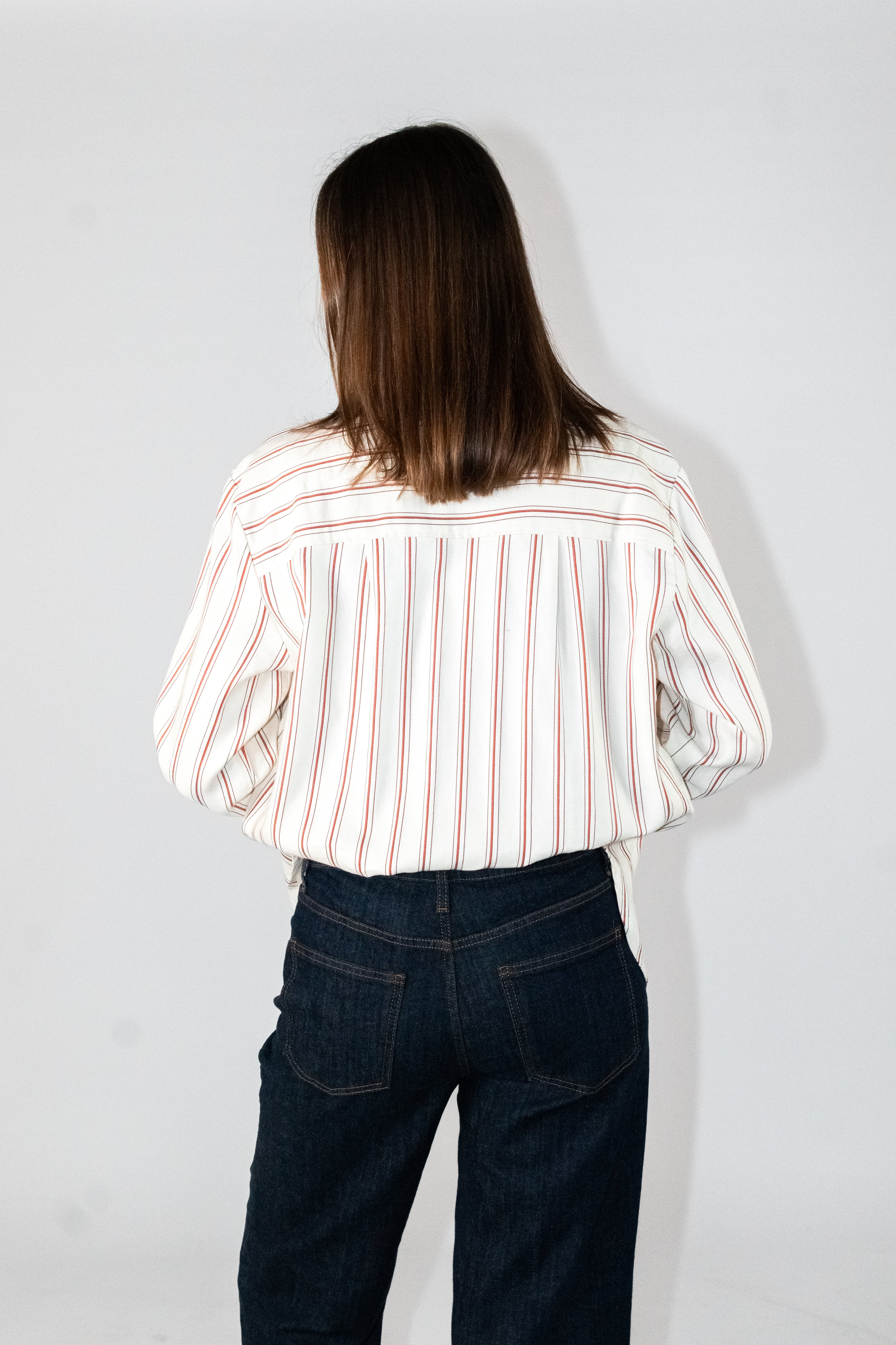 Chemise blanche oversize de la marque Akho